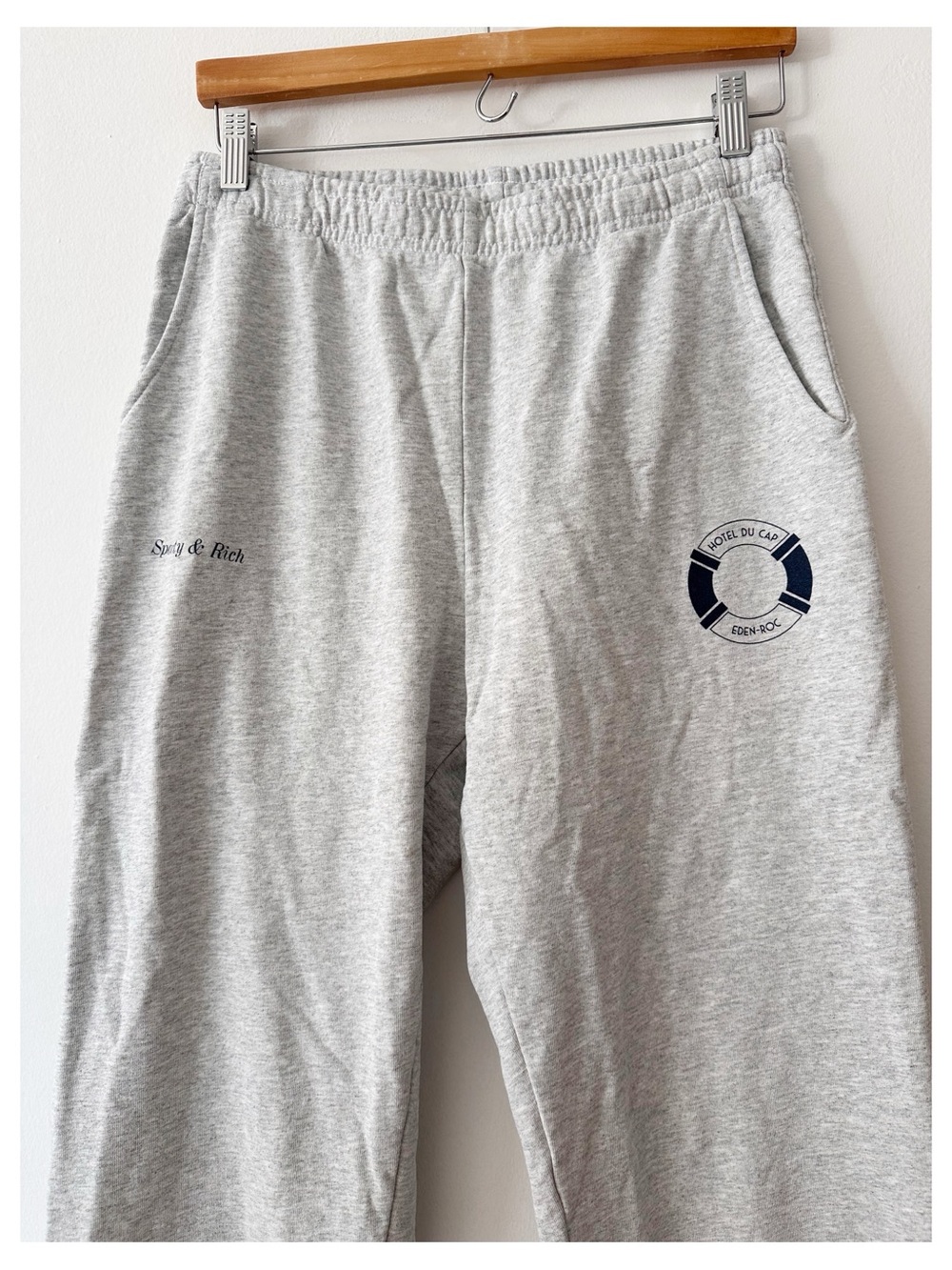 Sporty & Rich Hotel Du Cap sweatpants light grey size large - Picture 2 of 5